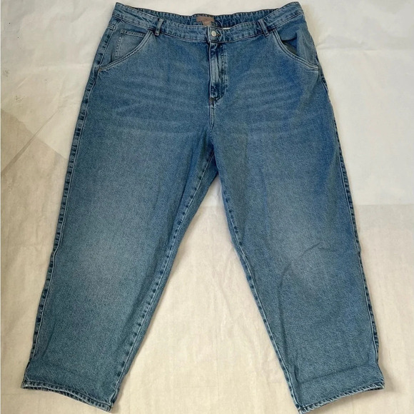 H&M women's light wash, curvy jeans Blue size XXL NWT - Picture 3 of 11